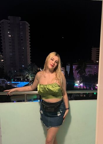 Full leaked Reeseychanelle private onlyfans photo