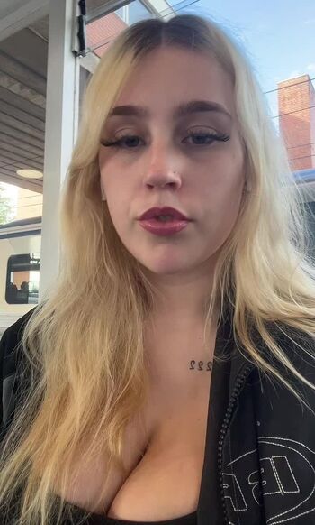 Full leaked Reeseychanelle private onlyfans photo
