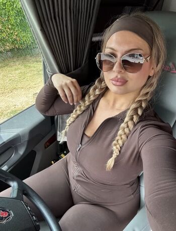 Full leaked Reines de la route private onlyfans photo