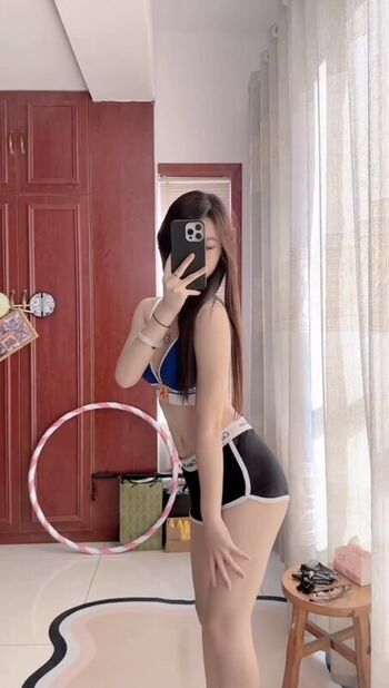 Full leaked Renaxiaohan private onlyfans photo