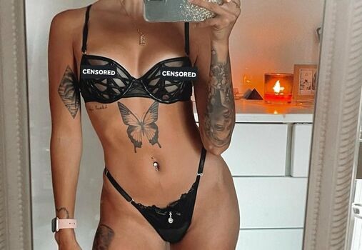 Full leaked Reneesavy private onlyfans photo