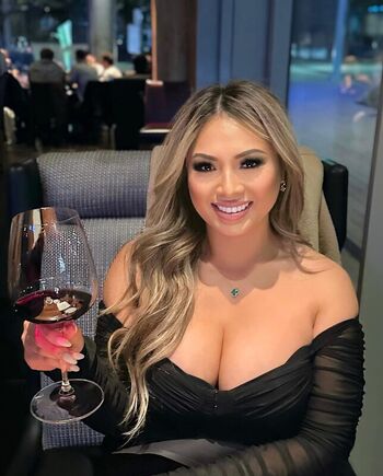 Full leaked Reneesouv realtor private onlyfans photo