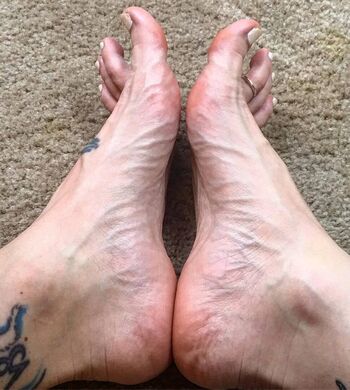 Full leaked Retired foot model private onlyfans photo