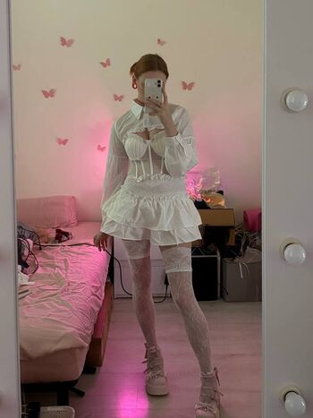 Full leaked Reymiri private onlyfans photo