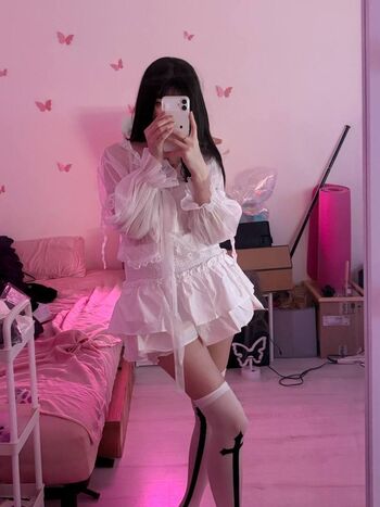 Full leaked Reymiri private onlyfans photo