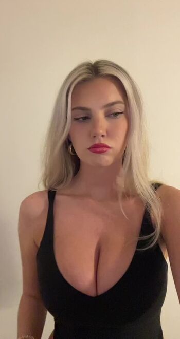 Full leaked Rianabailey page private onlyfans photo