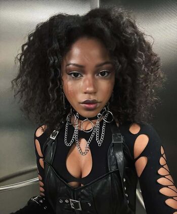 Full leaked Riele downs private onlyfans photo