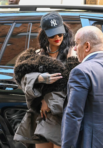 Full leaked Rihanna page private onlyfans photo