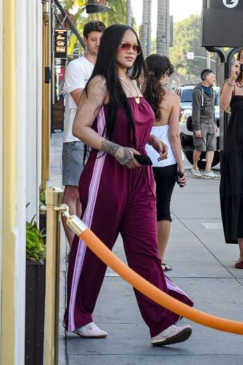 Full leaked Rihanna  page private onlyfans photo