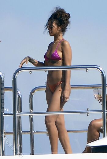 Full leaked Rihanna  page private onlyfans photo