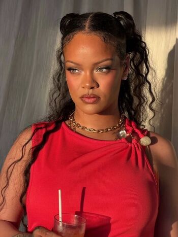 Full leaked Rihanna  page private onlyfans photo