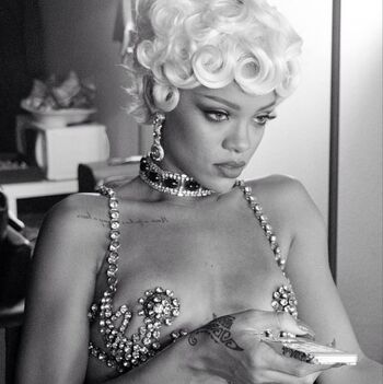Full leaked Rihanna page private onlyfans photo