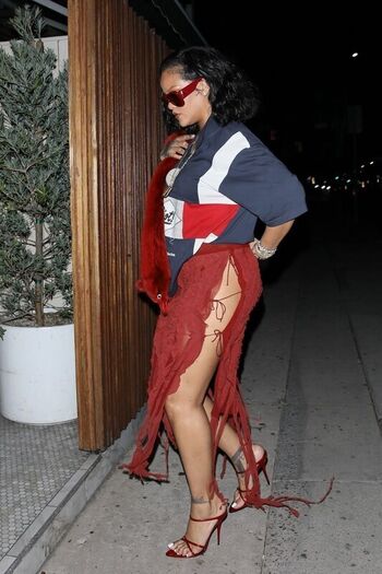 Full leaked Rihanna  page private onlyfans photo