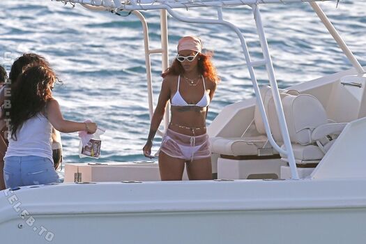 Full leaked Rihanna page private onlyfans photo