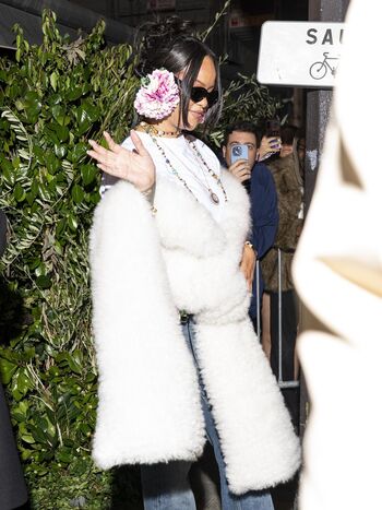 Full leaked Rihanna page private onlyfans photo