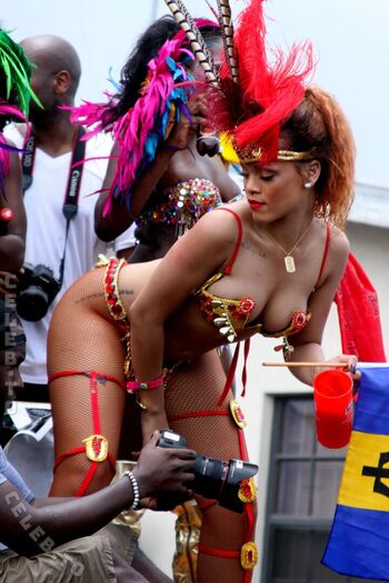 Full leaked Rihanna  page private onlyfans photo