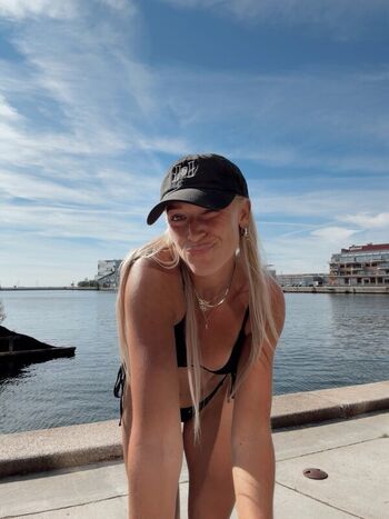 Full leaked Riribebe private onlyfans photo