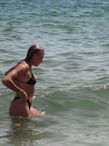 Full leaked Riribebe private onlyfans photo
