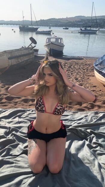 Full leaked Riribebe page private onlyfans photo