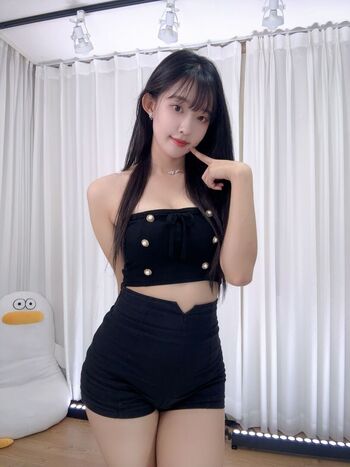 Full leaked Riribebe page private onlyfans photo