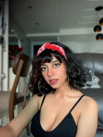 Full leaked Roachhasfeelingstoo private onlyfans photo