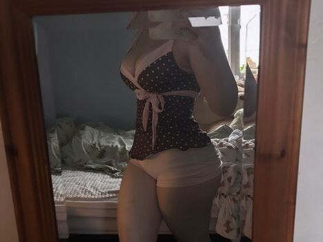 Full leaked Robyn page private onlyfans photo