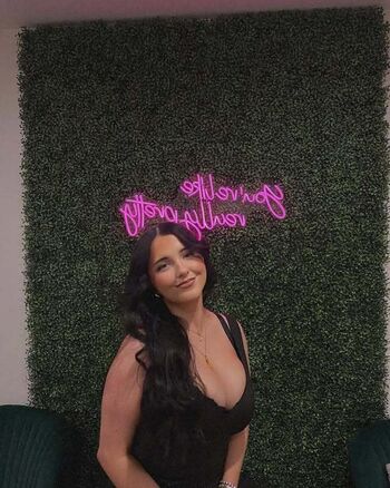 Full leaked Robyn page private onlyfans photo