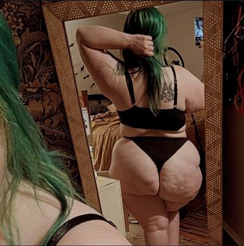 Full leaked Rockpapersparkle private onlyfans photo