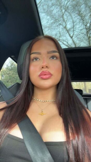 Full leaked Rojii ely private onlyfans photo