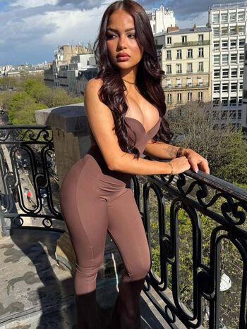 Full leaked Rojii ely private onlyfans photo