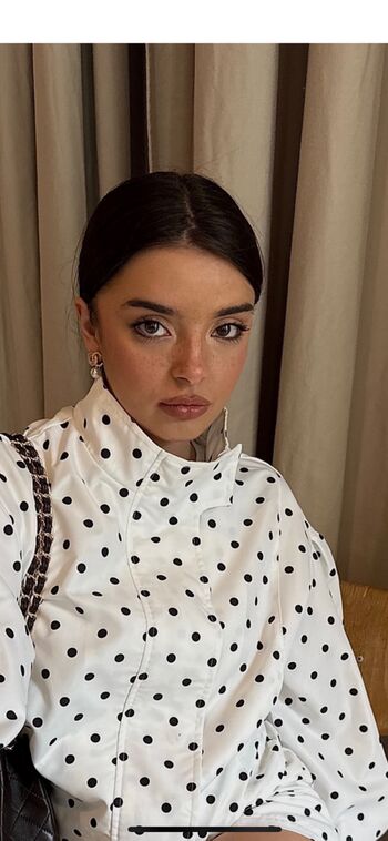 Full leaked Romanian girls page private onlyfans photo