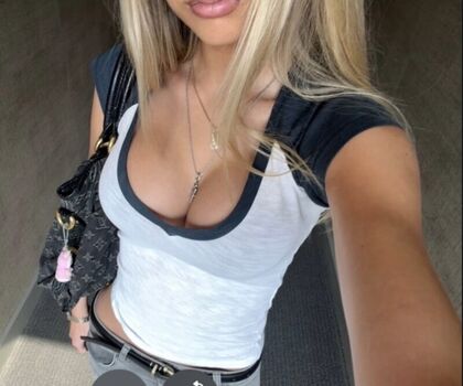 Full leaked Romy mars private onlyfans photo