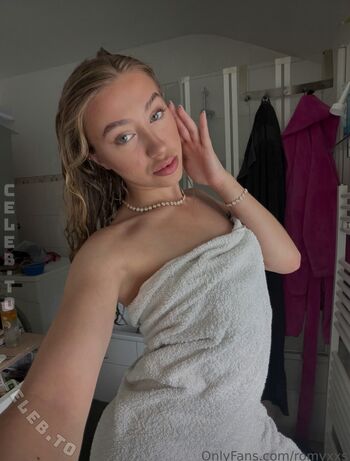 Full leaked Romyxxs private onlyfans photo