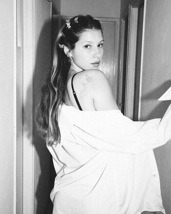 Full leaked Roni zouler private onlyfans photo