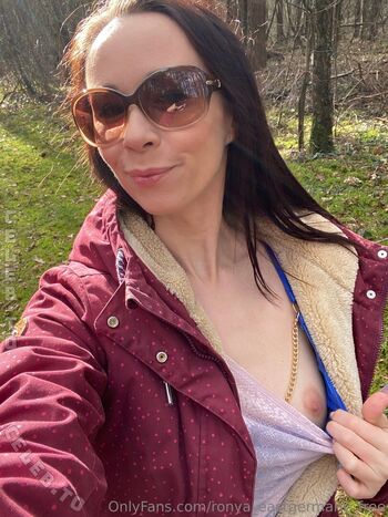 Full leaked Ronya eastgermany private onlyfans photo