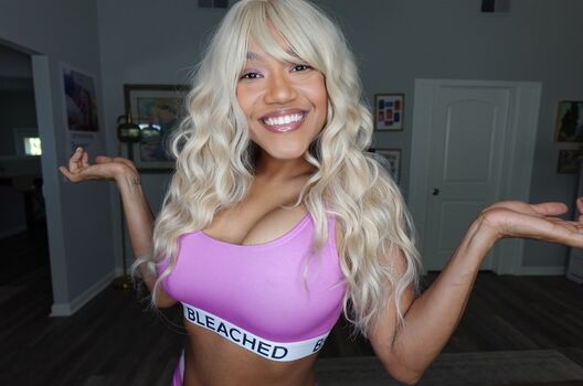 Full leaked Rosaline capulet private onlyfans photo