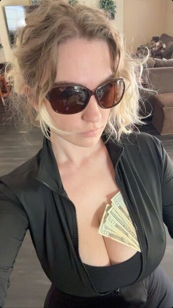 Full leaked Roseasmr private onlyfans photo