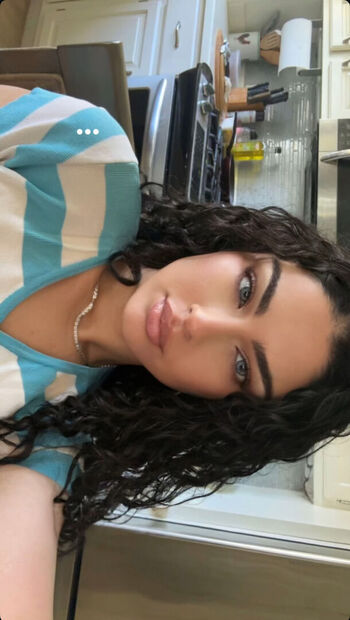 Full leaked Roseistheart private onlyfans photo