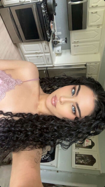 Full leaked Roseistheart private onlyfans photo