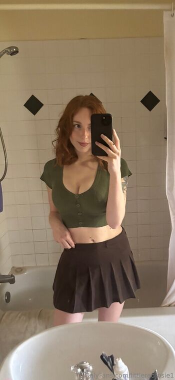 Full leaked Rosie fae private onlyfans photo