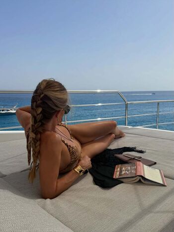 Full leaked Rosie huntington whiteley private onlyfans photo