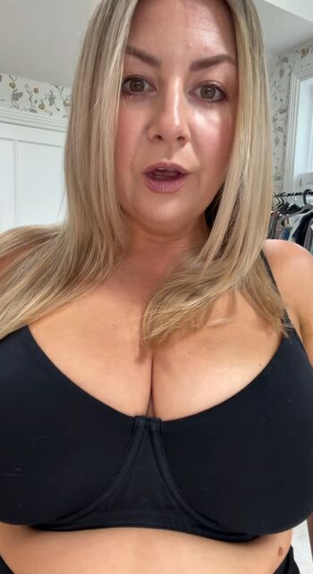 Full leaked Rosie ramsey private onlyfans photo