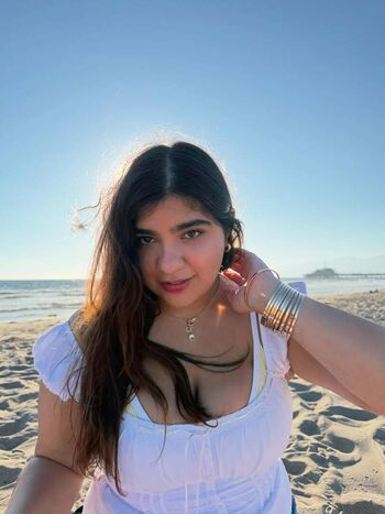 Full leaked Rosilyn private onlyfans photo