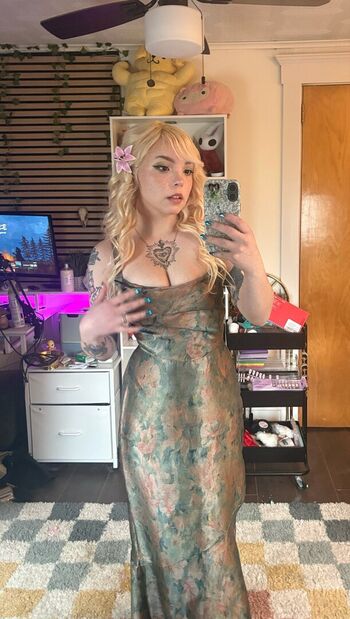 Full leaked Rottedbrainz private onlyfans photo