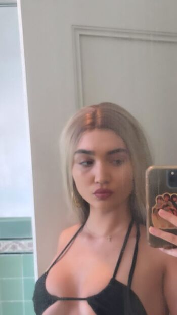 Full leaked Rowan blanchard private onlyfans photo