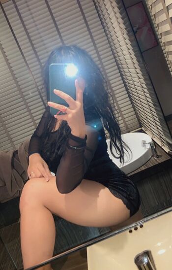 Full leaked Rowhi rai private onlyfans photo