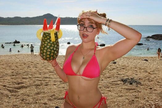 Full leaked Rowsvee private onlyfans photo