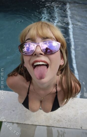 Full leaked Rowsvee private onlyfans photo