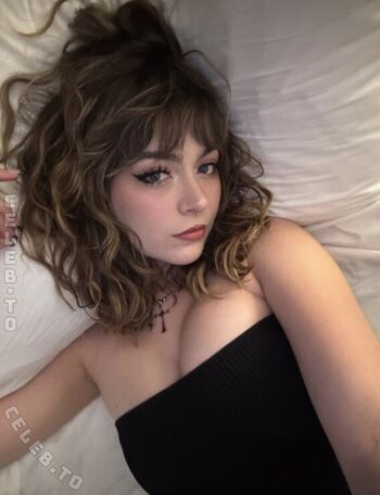 Full leaked Rowsvee private onlyfans photo