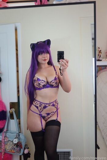 Full leaked Rowsvee private onlyfans photo